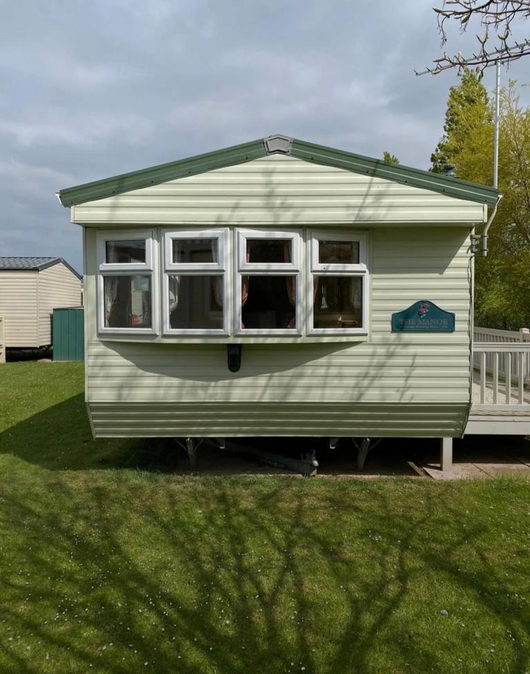 Static Caravan Willerby Manor for sale at Riverview Holiday Park LN4 4PZ 