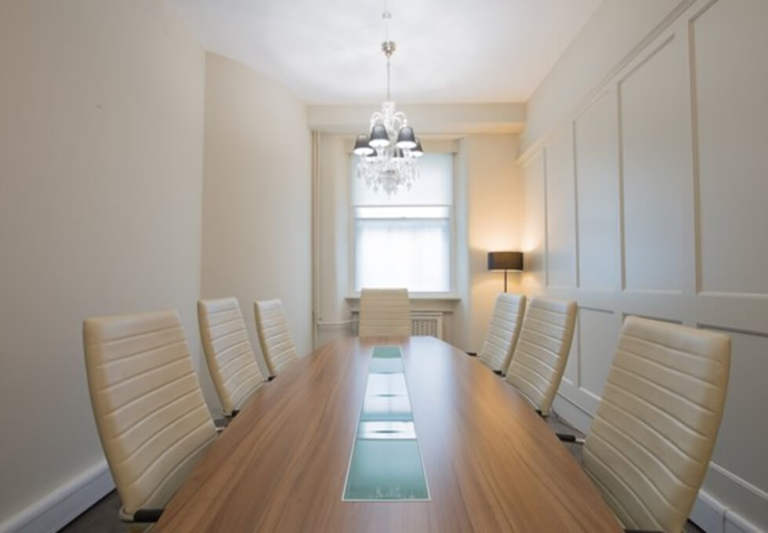 *Victoria* Private Offices: 4 to 70 desks | Serviced Office to Rent in SW1W