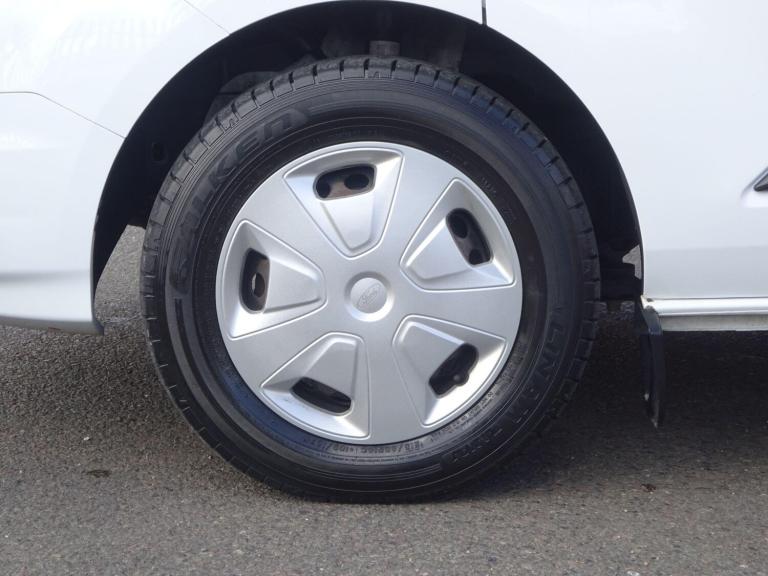 2021 Ford Transit Custom 2.0 320 EcoBlue Trend Kombi L2 H1 Euro 6 (s/s) 5dr MPV Diesel Manual