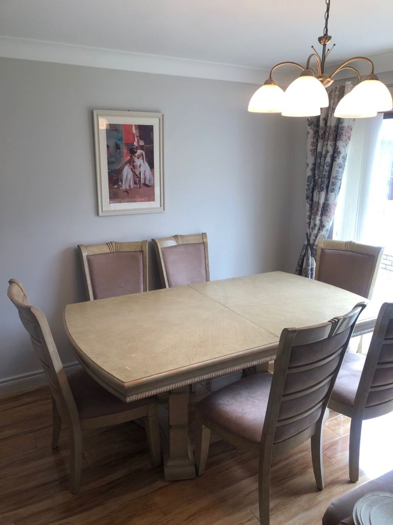 Wooden Light Oak Dining Table with 6 Chairs – Good Condition