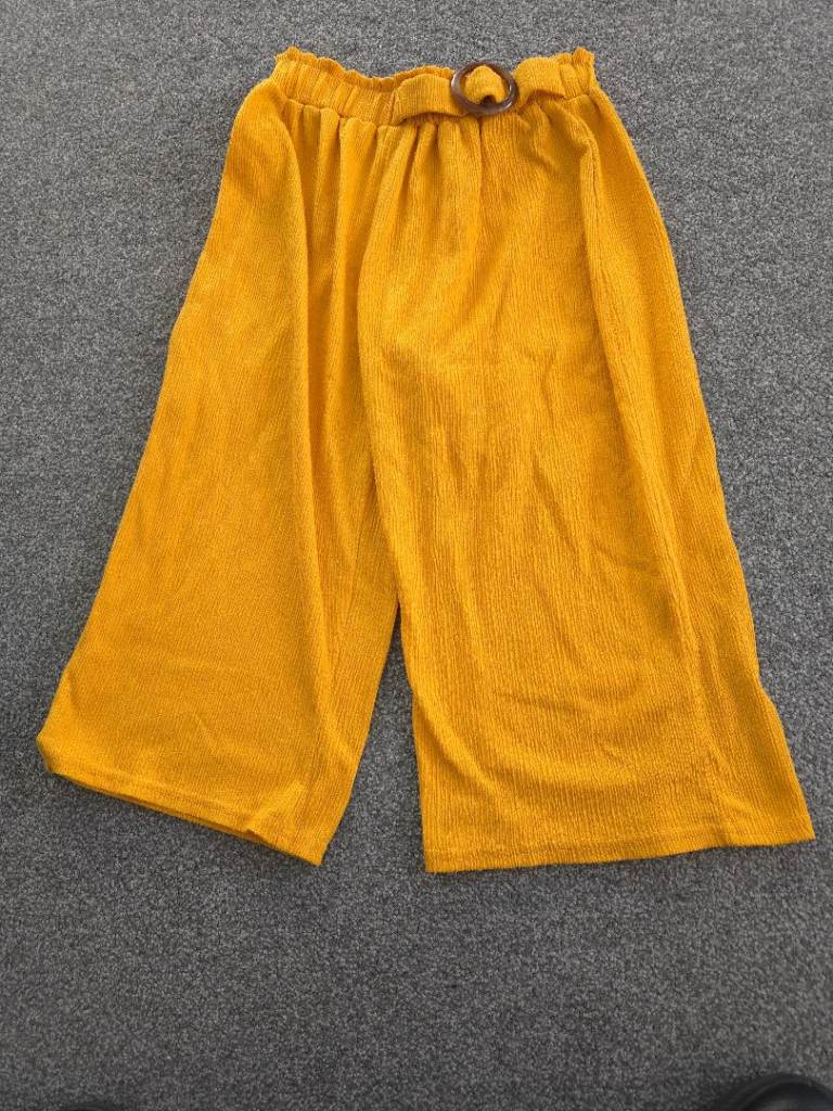 Girls Loose Fit Shorts/Trousers  Age 9-10 Primark 