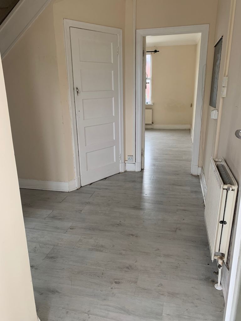 2 bed two storey Spacious flat in RM5 area 