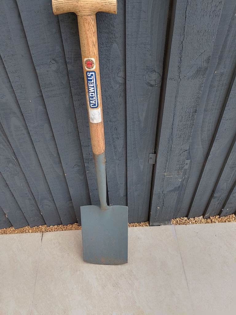 Brand new spade never used £10