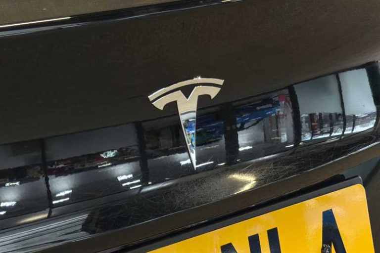 2021 Tesla Model 3 Long Range AWD 4dr Auto SALOON ELECTRIC Automatic