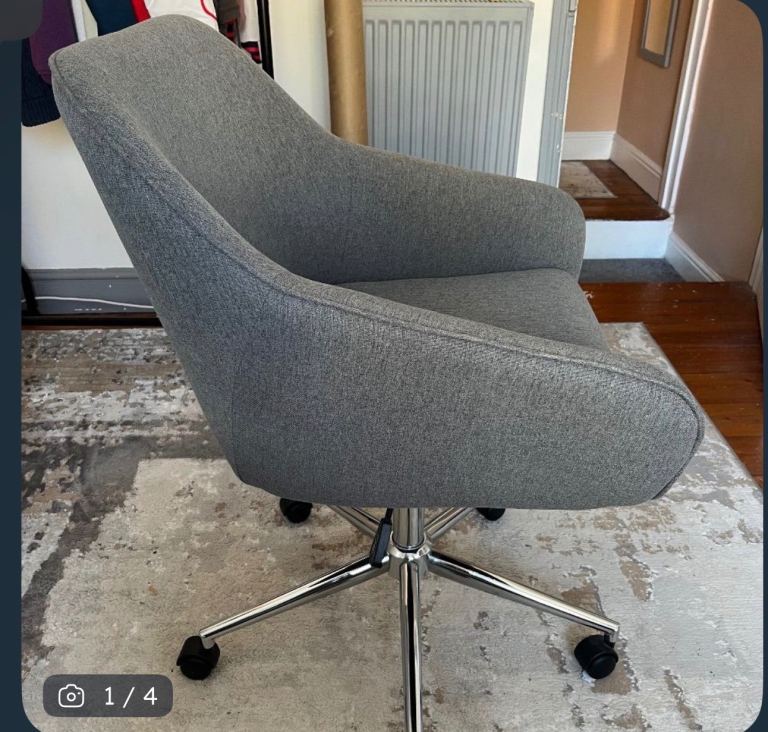 Blue Fabric Office Chair with Wheels – Good Condition