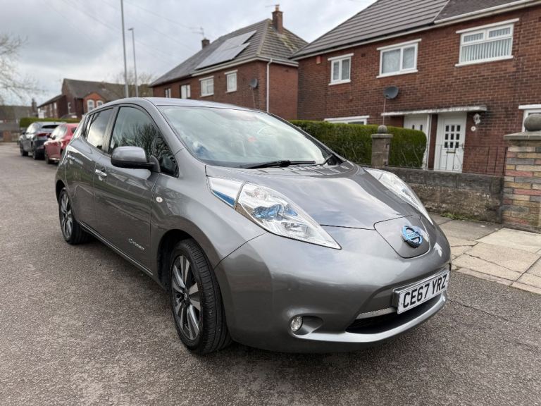 Nissan Leaf 2017 Automatic Great Condition 