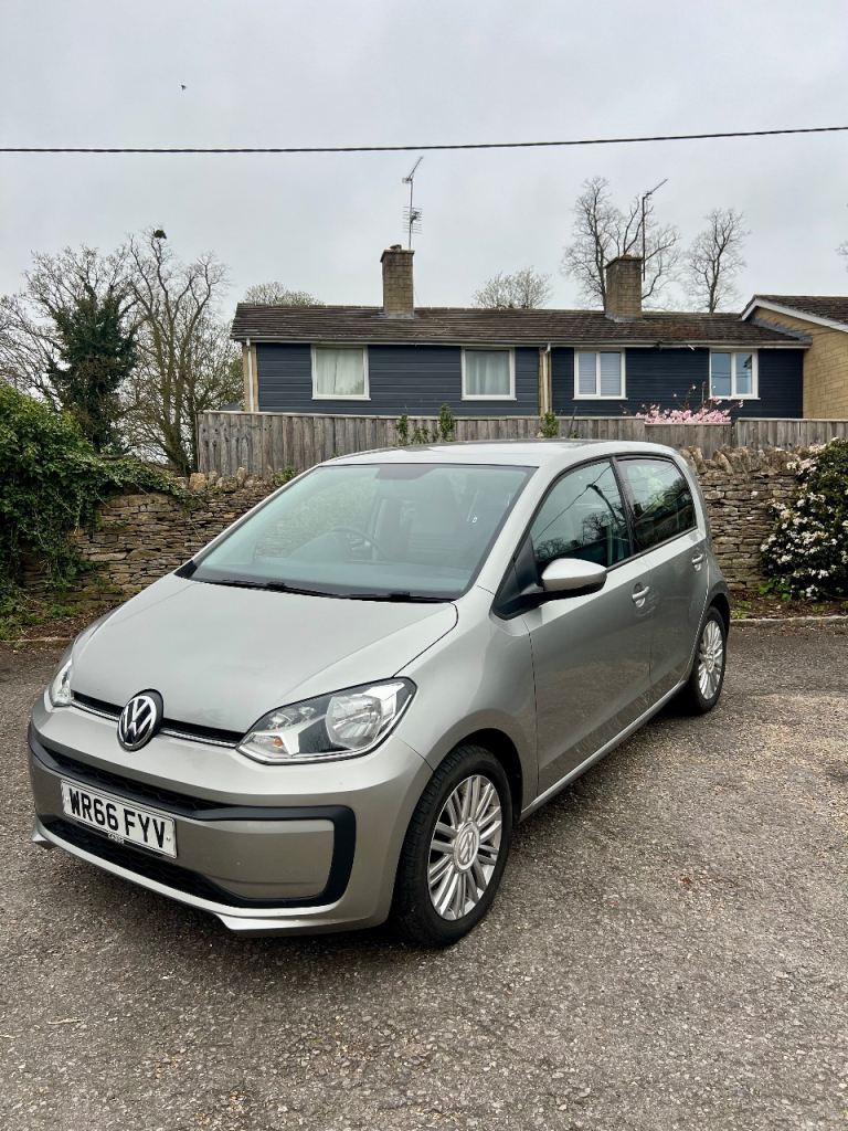 Volkswagen Up! (2016)