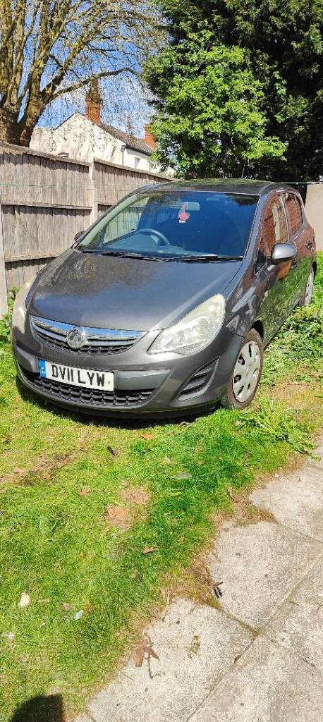 2011 corsa exclusive 5 door 1.2 breaking spares repair
