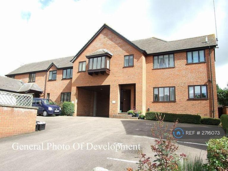 1 bedroom flat in Canada Court, Brackley, NN13 (1 bed) (#2716073)