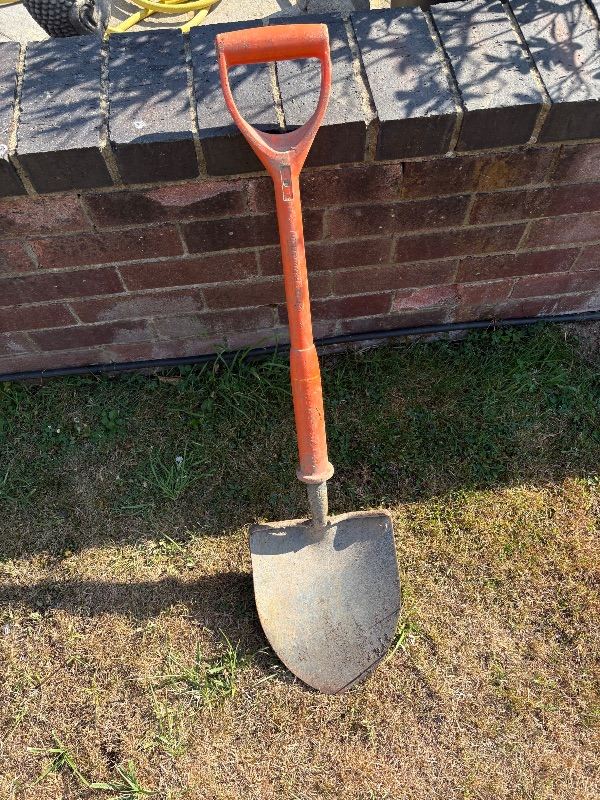 Carters General Purpose shocksafe Shovel -