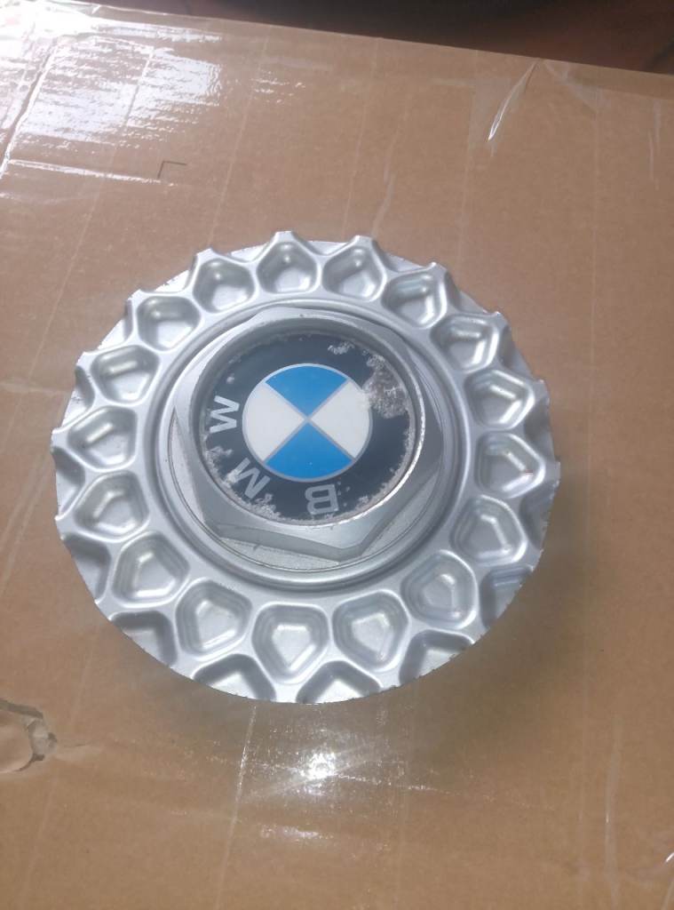 Original E30 centre cap