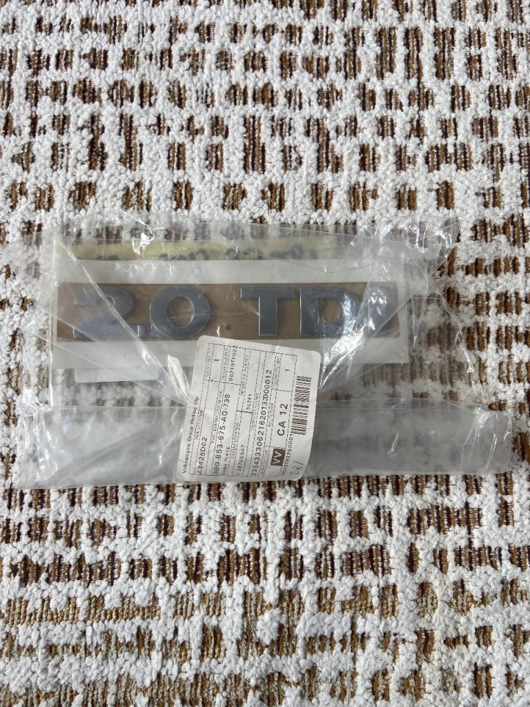 VW 2.0 TDI badge - 3B0-853-AQ-739