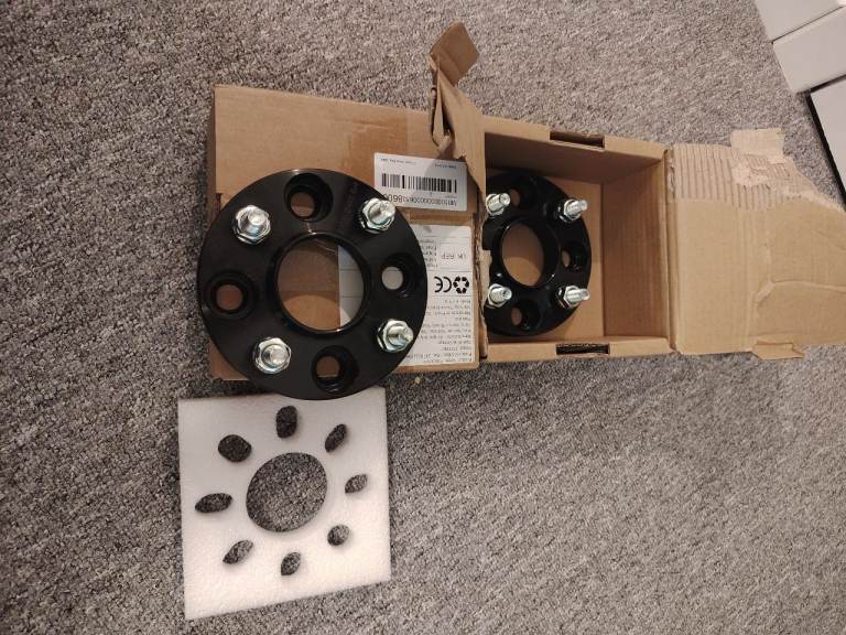 Alloy wheel spacers 