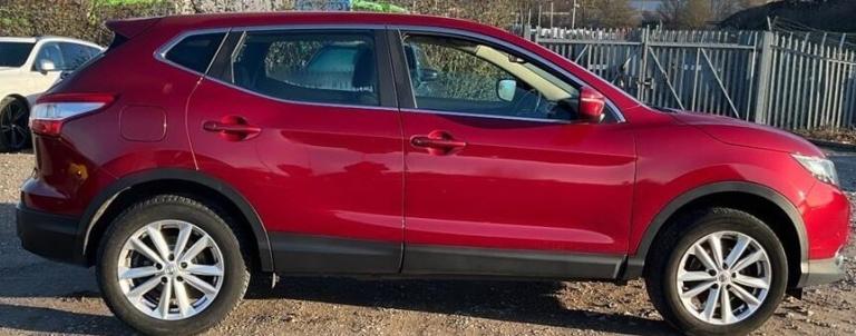 2017 Nissan Qashqai 1.2 DiG-T Acenta 5dr ++ SMART VISION / ULEZ / BLUETOOTH ++ HATCHBACK Petrol M...