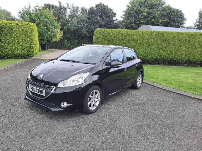 Peugeot, 208, Hatchback, 2013, Manual, 999 (cc), 5 doors
