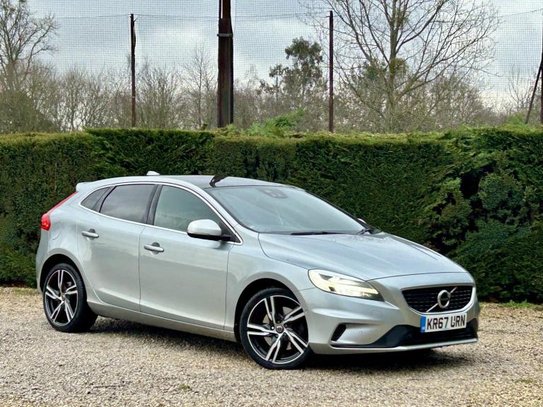 Volvo V40 2.0 R-Design Pro D4 Automatic 2017 Fully Loaded