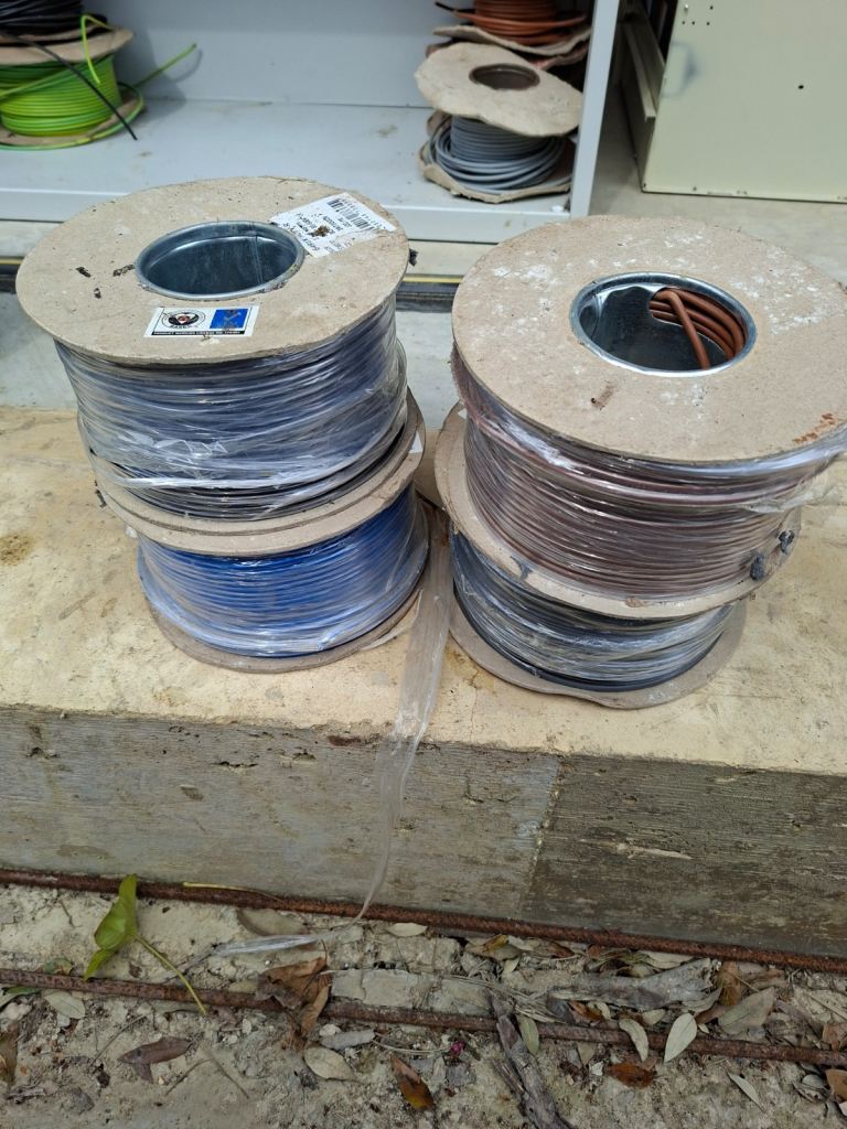 Four new rolls of 6mm singles cable 