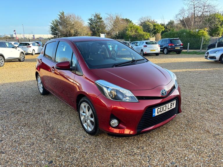 image for 2013 Toyota Yaris 1.5 VVT-h T Spirit Hatchback 5dr Petrol Hybrid CVT Euro 5