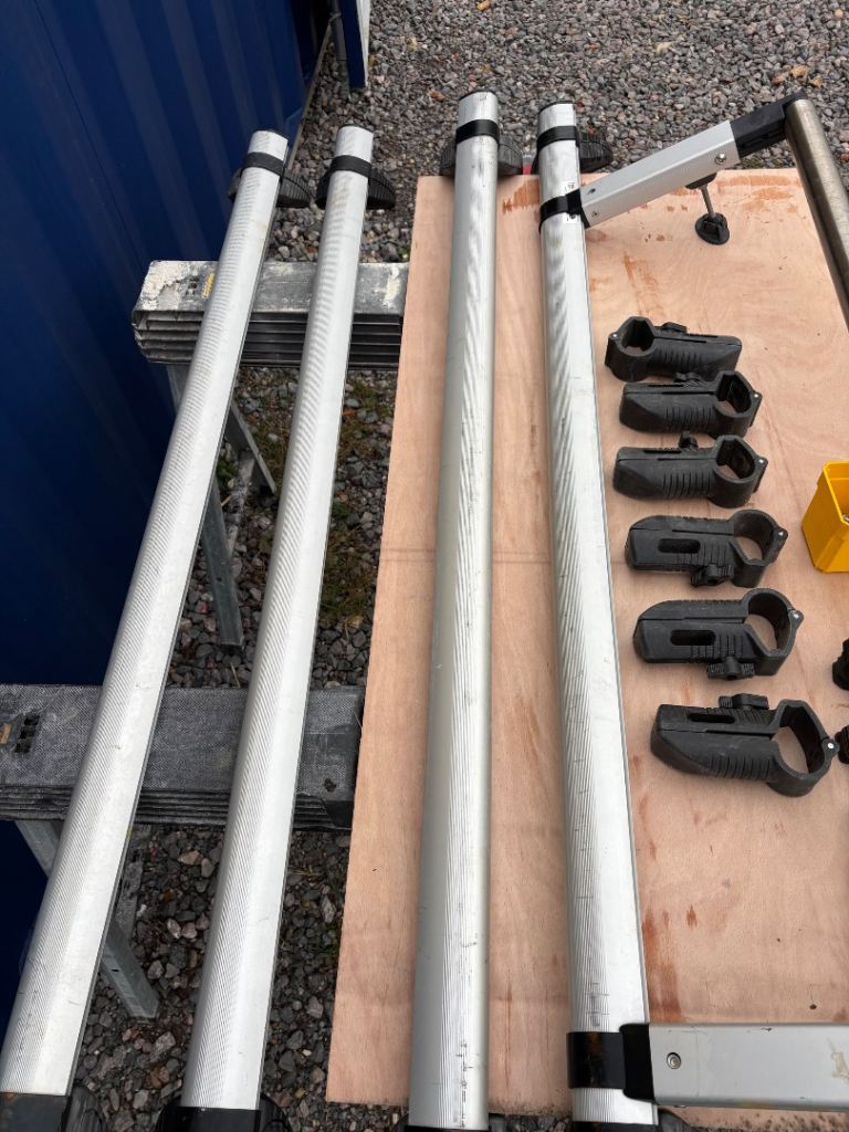 Mercedes Vito Roof Rack for 2014+ [Tailgate Door] 4x Bars + Roller - Rhino Fleet