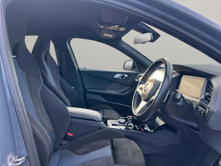 2022 BMW 1 Series 2.0 M135i Auto xDrive Euro 6 (s/s) 5dr HATCHBACK Petrol Automatic