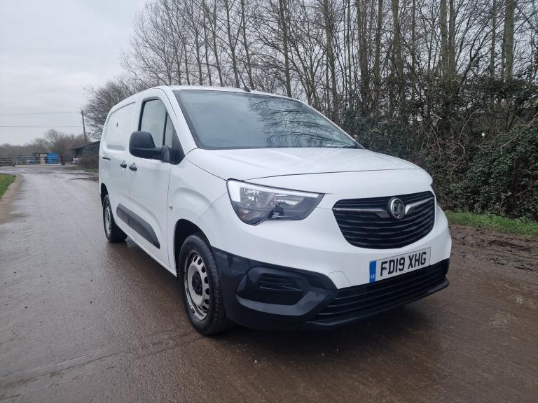 2019 Vauxhall Combo 2300 EDITION S/S LWB  Drives Perfect  3m MOT  140k Miles