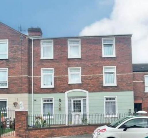 Lovely room to rent in shared house 