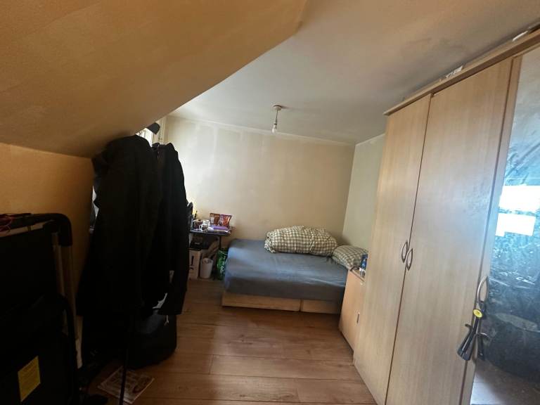 Room available near Seven sister station