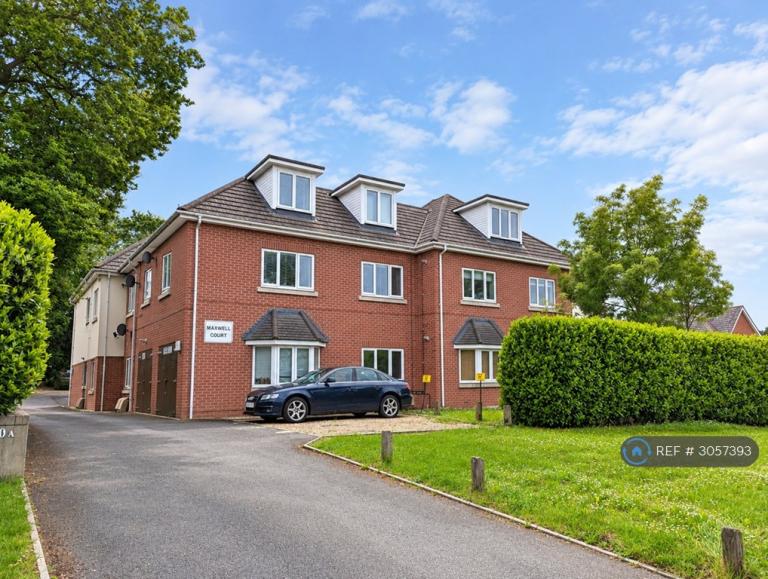 2 bedroom flat in Maxwell Court, Bournemouth, BH11 (2 bed) (#3057393)