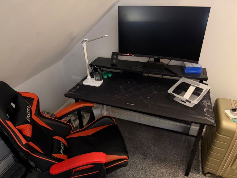 AOC C27G2ZE Monitor - 27-inch Gaming Display