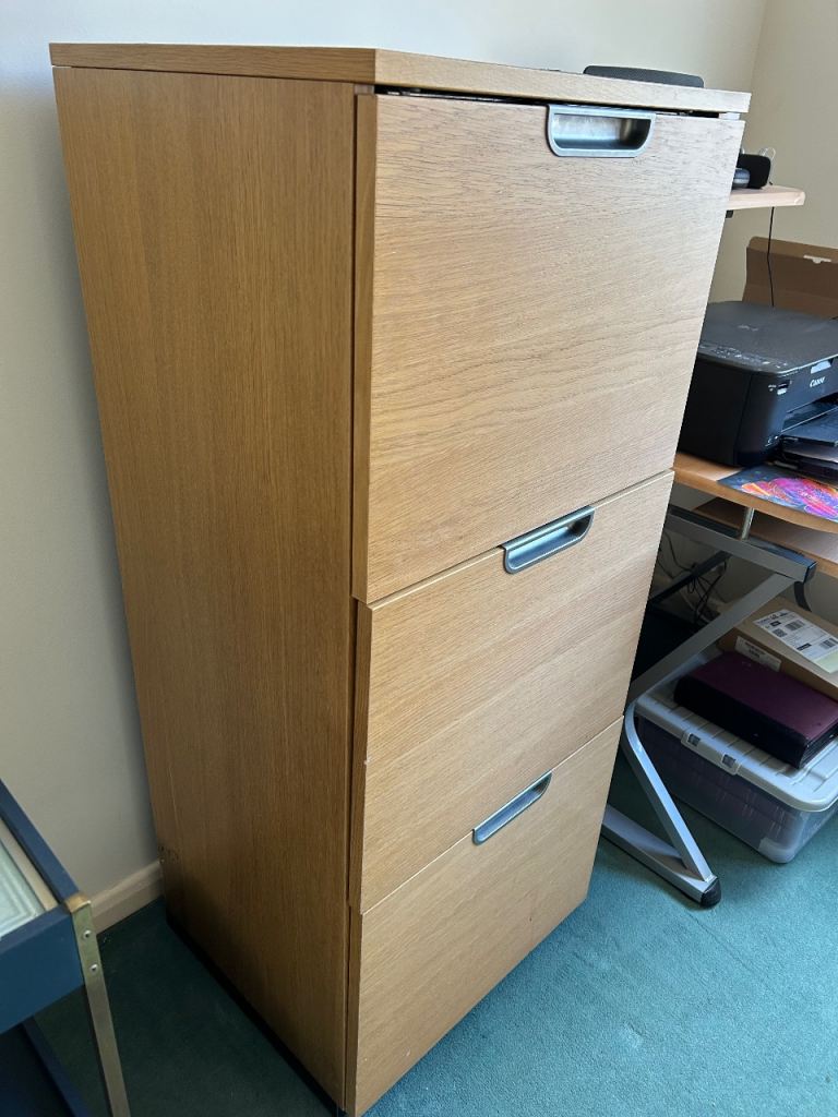 Small 3 drawer filing cabinet 