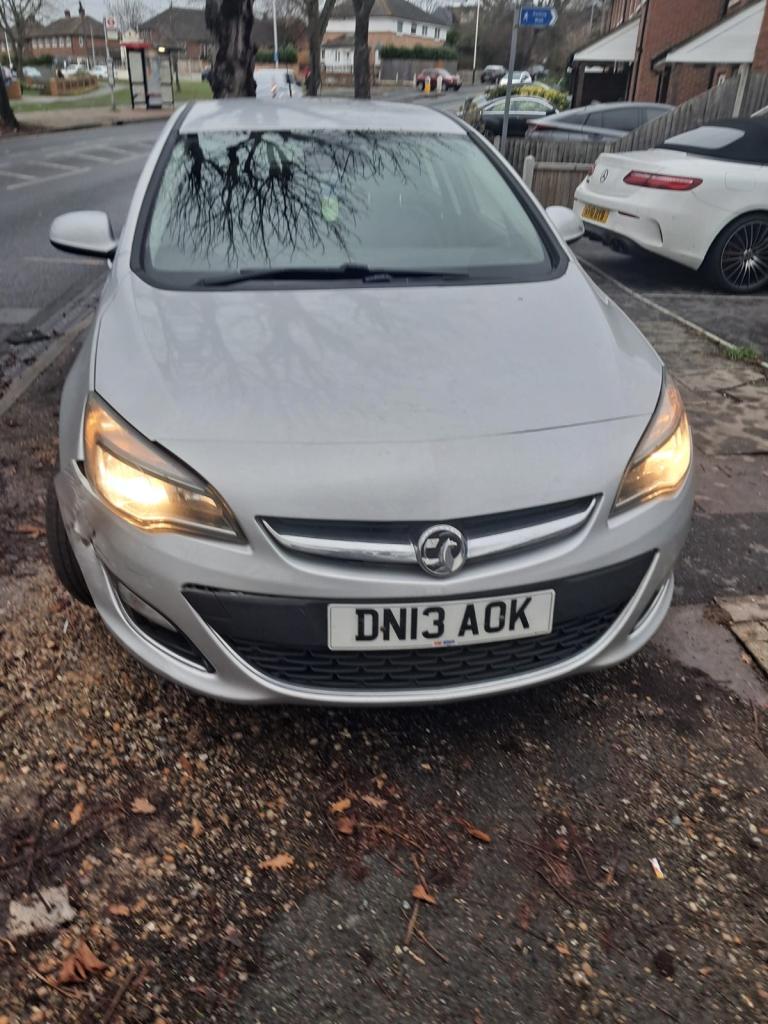 Vauxhall, ASTRA, Hatchback, 2013, Manual, 1598 (cc), 5 doors