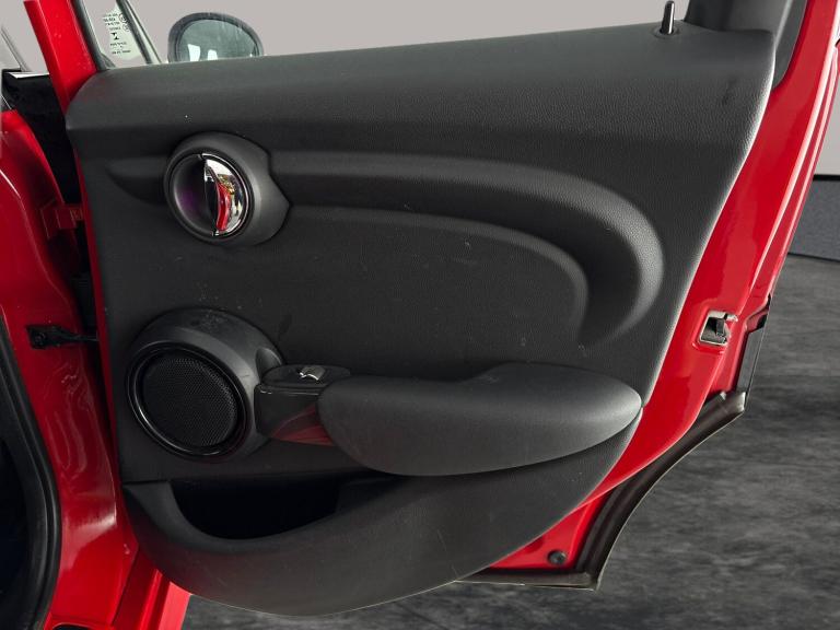 2017 MINI Hatch 1.5 Cooper 5dr Auto HATCHBACK PETROL Automatic