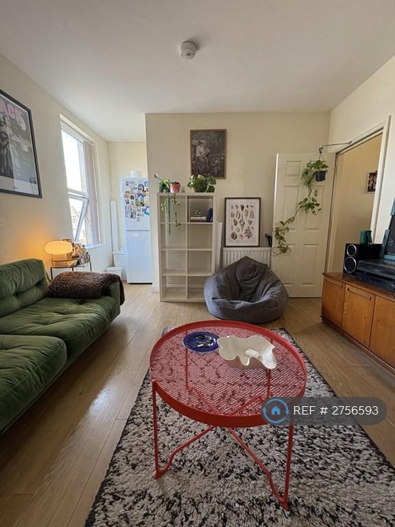 1 bedroom flat in Gloucester Road, Horfield, Bristol, BS7 (1 bed) (#2756593)