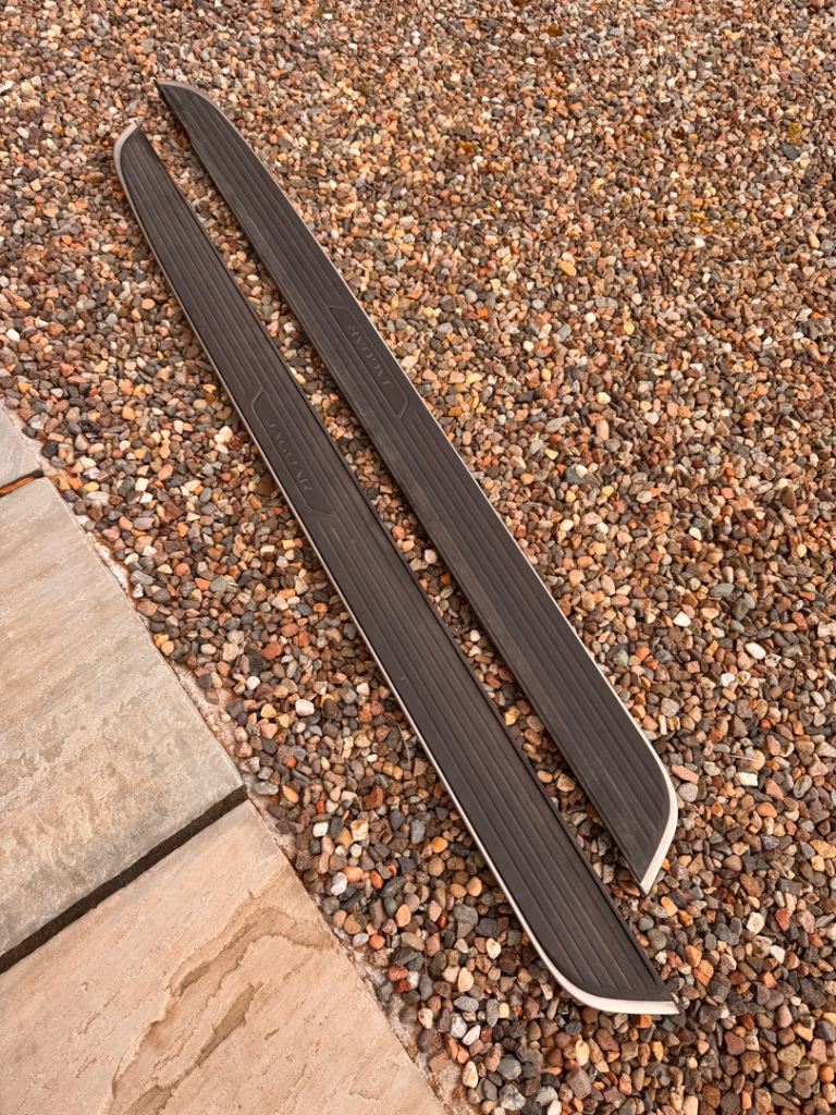 Jaguar F-Pace Range Rover Velar side steps