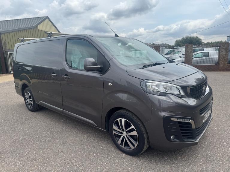 2020 Peugeot Expert 1000 1.5 BlueHDi 100 Professional Van LWB ONLY 25000 MILES Van  Diesel Manual
