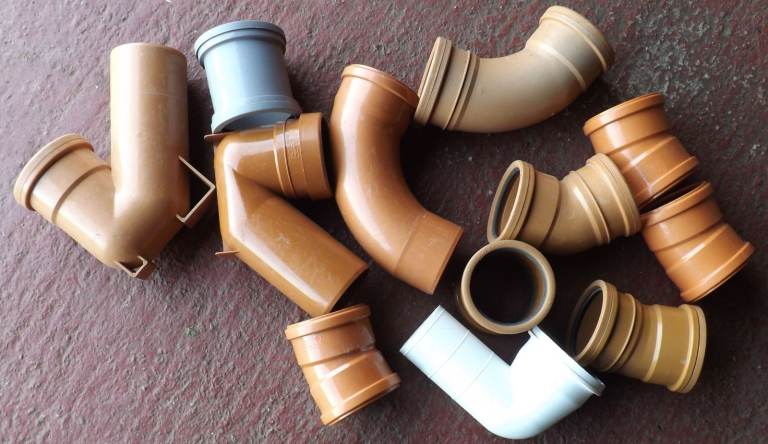 SOIL PIPE FITTINGS 12 x 110MM, NEW UNUSED SELECTION, PLEASE SEE PHOTO'S