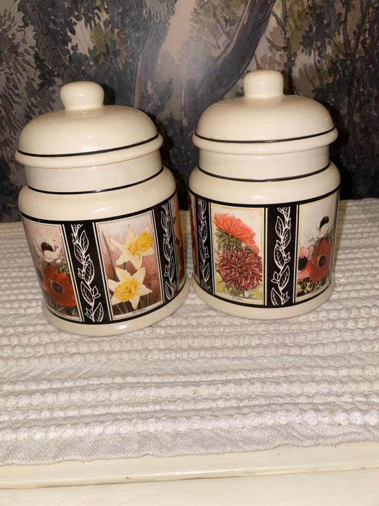Storage ceramic kitchen jars