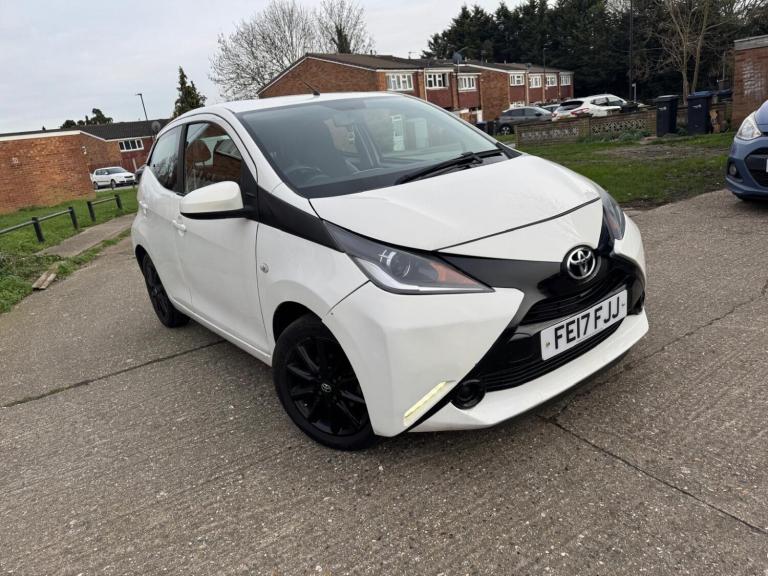 TOYOTA AYGO 1.0 VVT-i x-play 2017