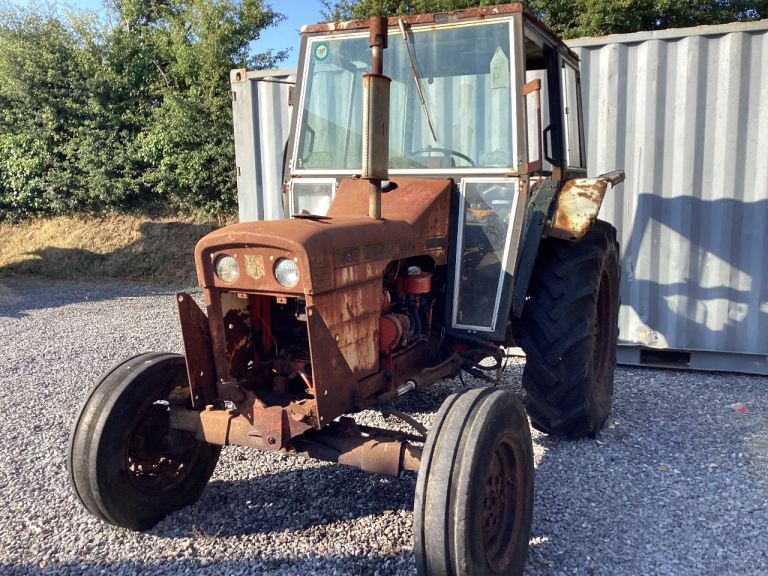 David Brown 885 1980 ,Power steering,Low profile ,starts and moves,needs further restoration.