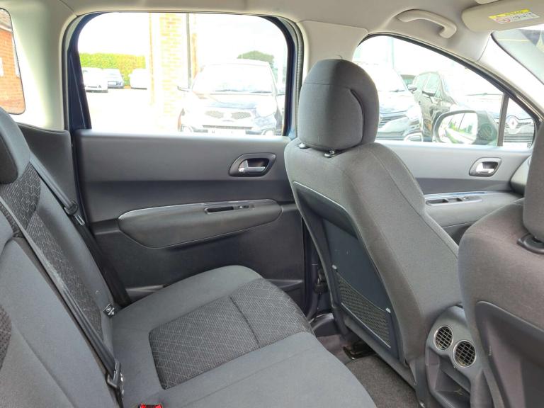 2015 Peugeot 3008 1.6 3008 Active Blue HDi S/S 5dr SUV Diesel Manual