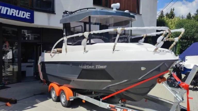 Brand New QX650 Pilot Hause Touring/fishing boat