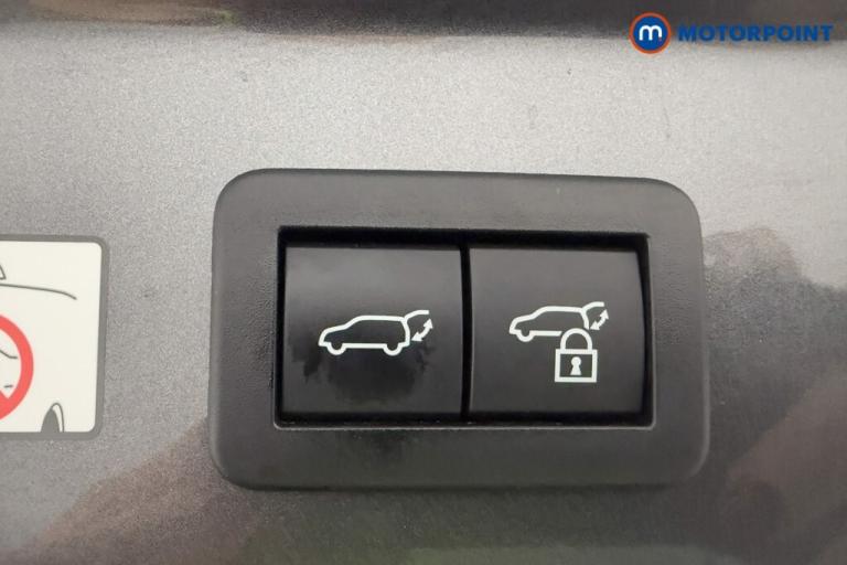 2024 Toyota C-HR 2.0 PHEV Design 5dr CVT HATCHBACK PETROL/ELECTRIC Automatic