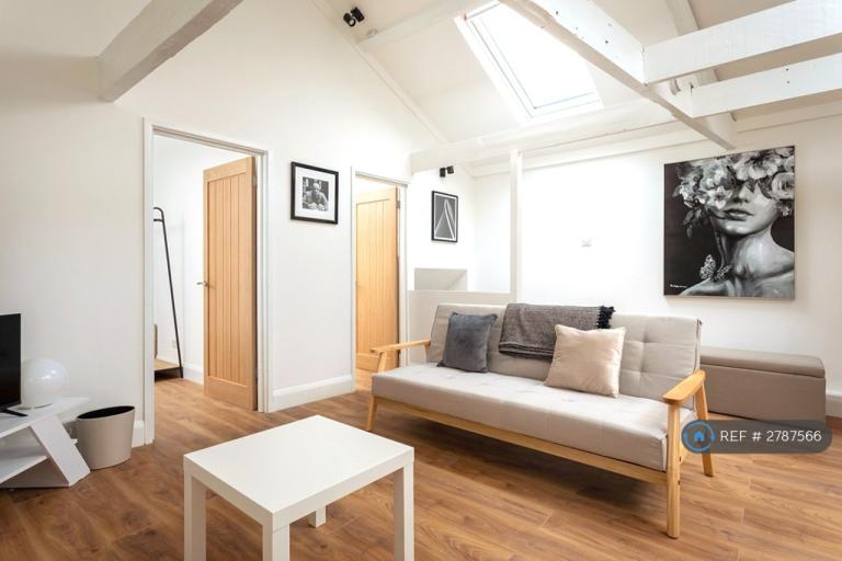 2 bedroom flat in Lansdown Place Lane, Cheltenham, GL50 (2 bed) (#2787566)