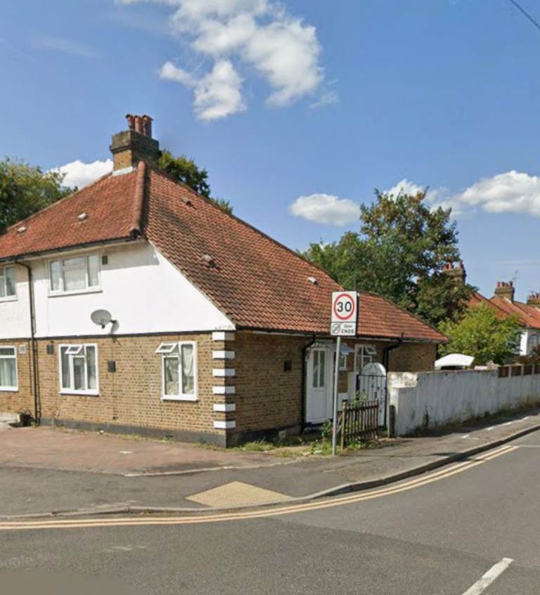 4 bedroom with 2 bathrooms available for rent in Uxbridge 