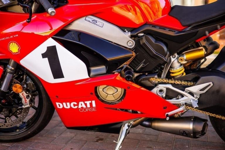 Ducati Panigale V4 LOADED SPEC ! ARROWS ! EXTRAS ! STUNNING