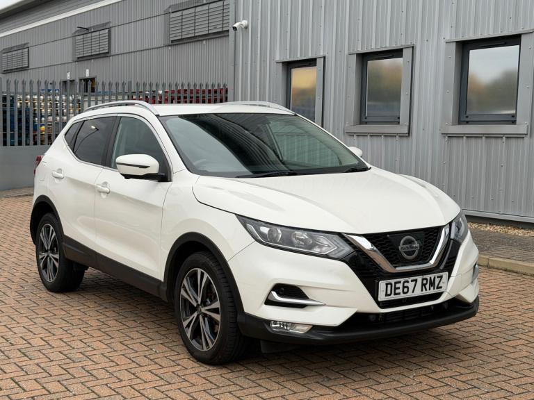 2017 Nissan Qashqai 1.2 DIG-T N-Connecta XTRON Euro 6 (s/s) 5dr HATCHBACK Petrol Automatic