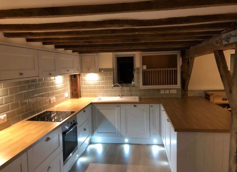 Plumber,Tiler, Multitrader,Builder,