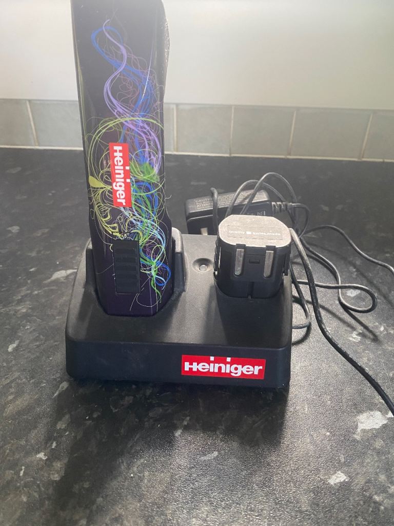 Dog grooming equipment 
