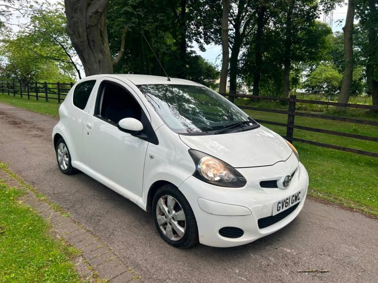 Toyota, AYGO, Hatchback, 2011, Manual, 998 (cc), 3 doors