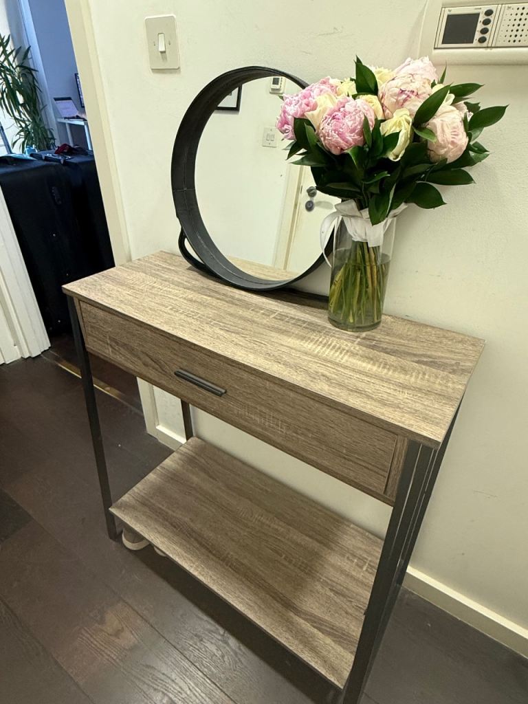 Side cabinet for hallway